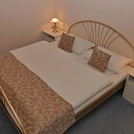 Hotel Garni Kristinenhof 3*