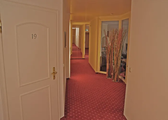 Garni Kristinenhof Hotell 3*